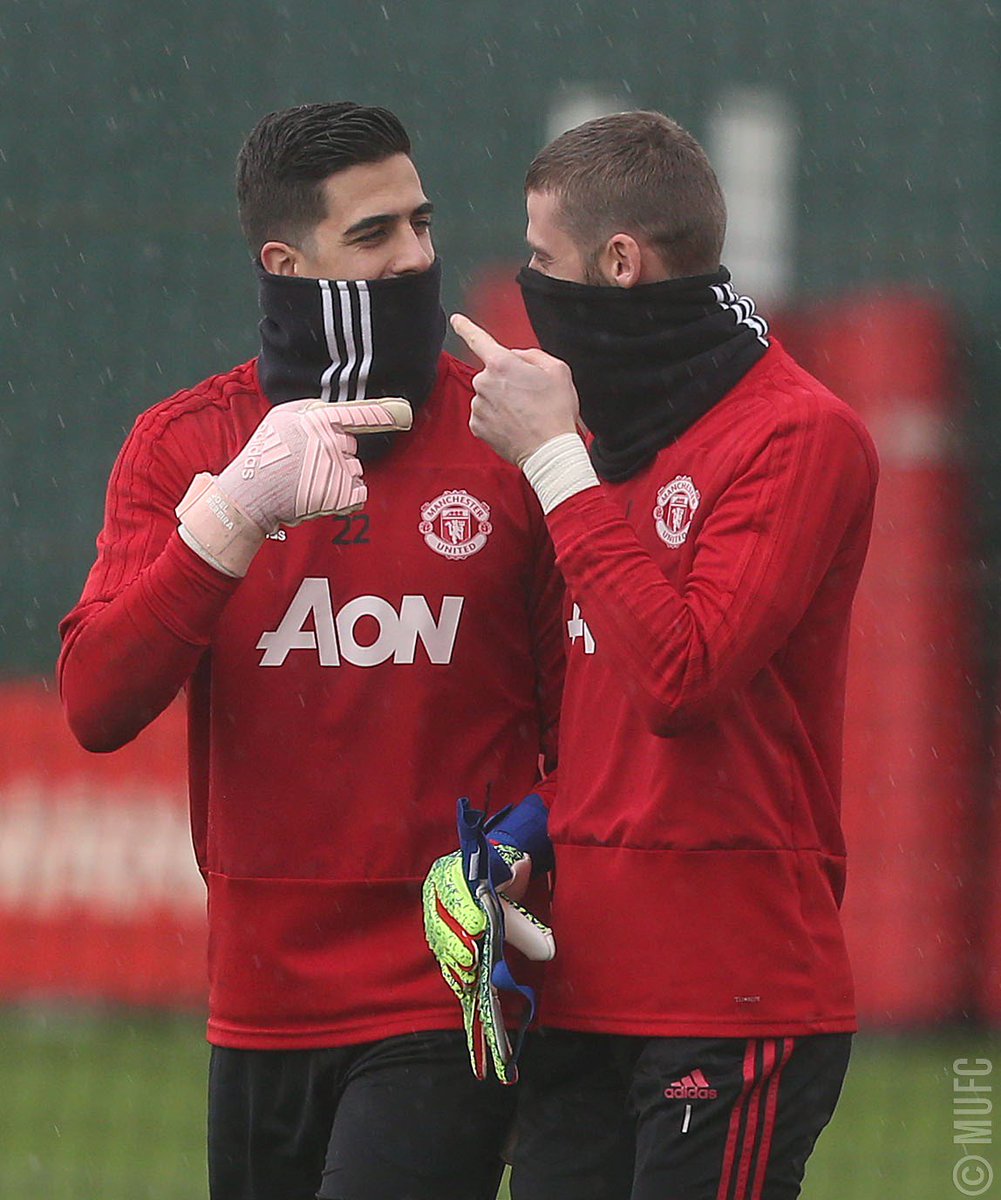 👉👈 Welcome back to #MUFC training, ElgatoPereira1! 😊
