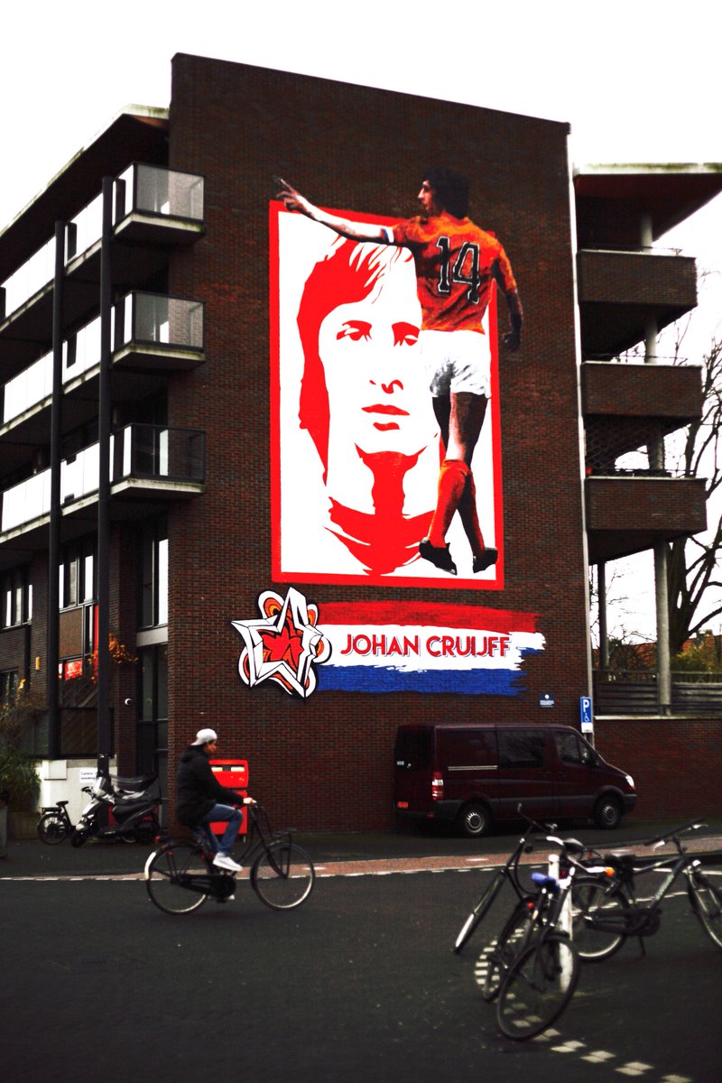 FredVennarecci's tweet photo. Amsterdam Oost December 27th 2018 Tribute to Johan Cruijff child of the country @FredVennarecci https://t.co/Scz5R3jPgr