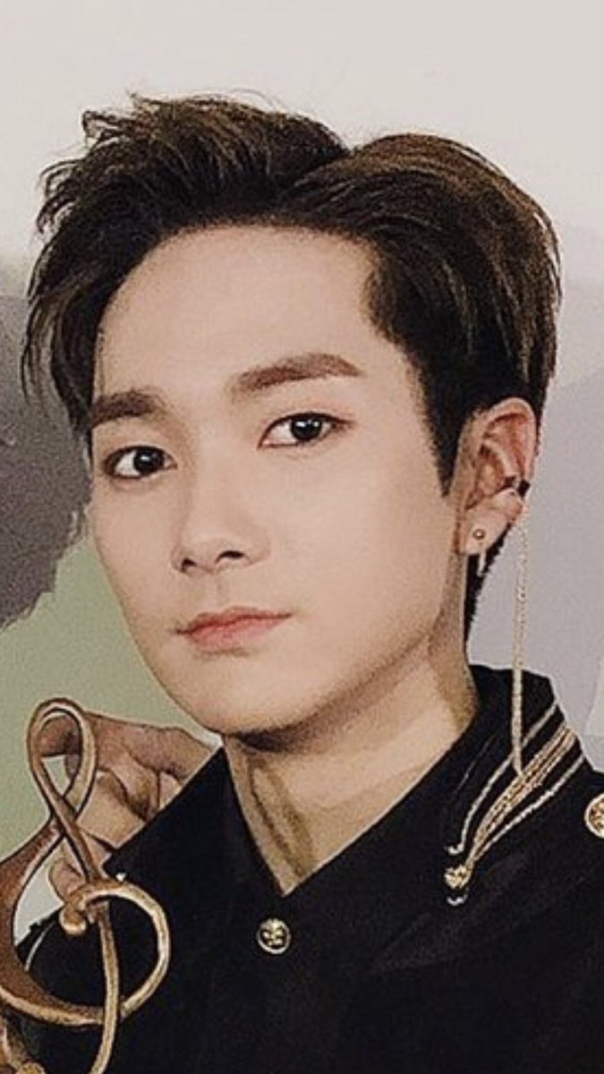 AronEsquire's tweet photo. ㄴㄴ아직
. 
#NUEST2500DAYS https://t.co/WHk7rG7HMq