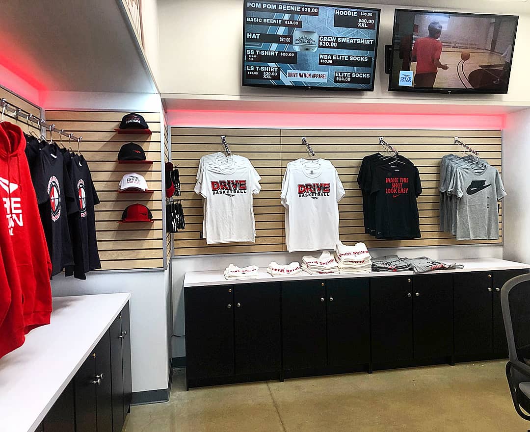 d1designllc's tweet photo. Check out the all new Drive Nation Apparel store at @drivenation_dfw! Excited to work with @jermaineoneal and Mesha again at their facility!
.
https://t.co/SlAYmAREg7
.
#d1design #BeD1fferent #sports #modern #basketball #volleyball #store #drivenationdfw #drivenation https://t.co/Kfv64CXdmX