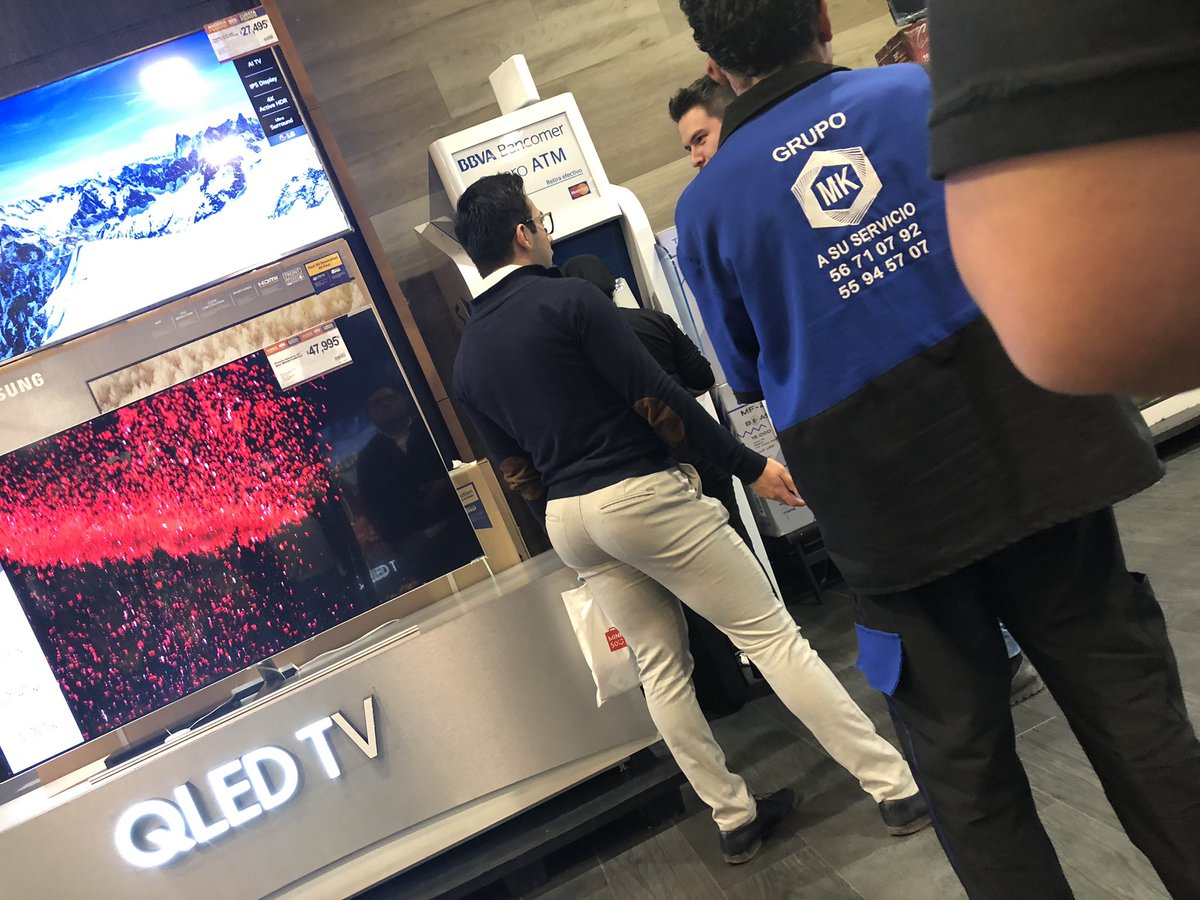 unreal_present_'s tweet photo. Vean este culazo que me topé ayer en Paseo fortuna #nalgonescallejeros #butt #gayman #culosperfectos #culonesygolosos https://t.co/GjtqAJPYgK