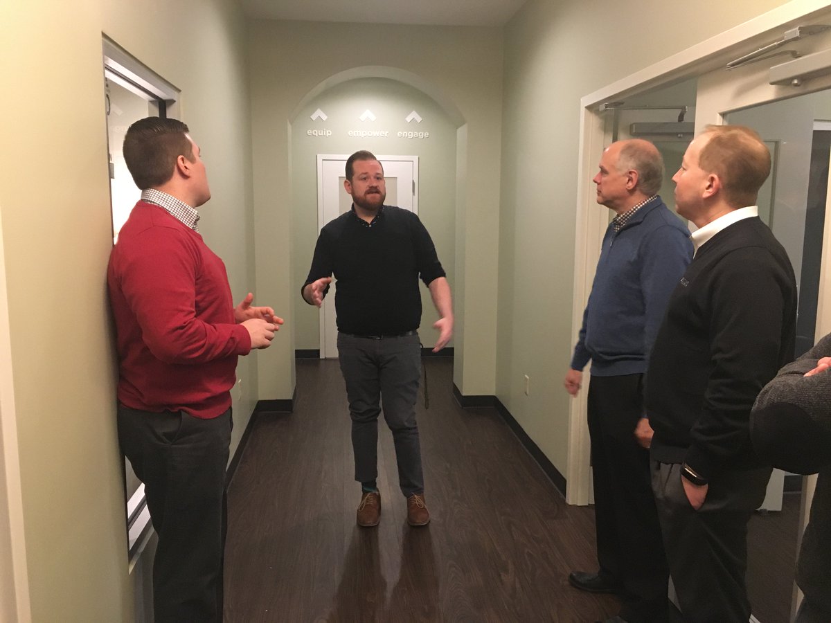 PillarSupportKY's tweet photo. Starting our morning with the @OldhamChamber leadership work day group at our community engagement center.
#leadershipoc
#leadershipoldhamcounty
#championchevrolet
#proudtobeoc
#pillarsupportky https://t.co/0nIdtCiiSF