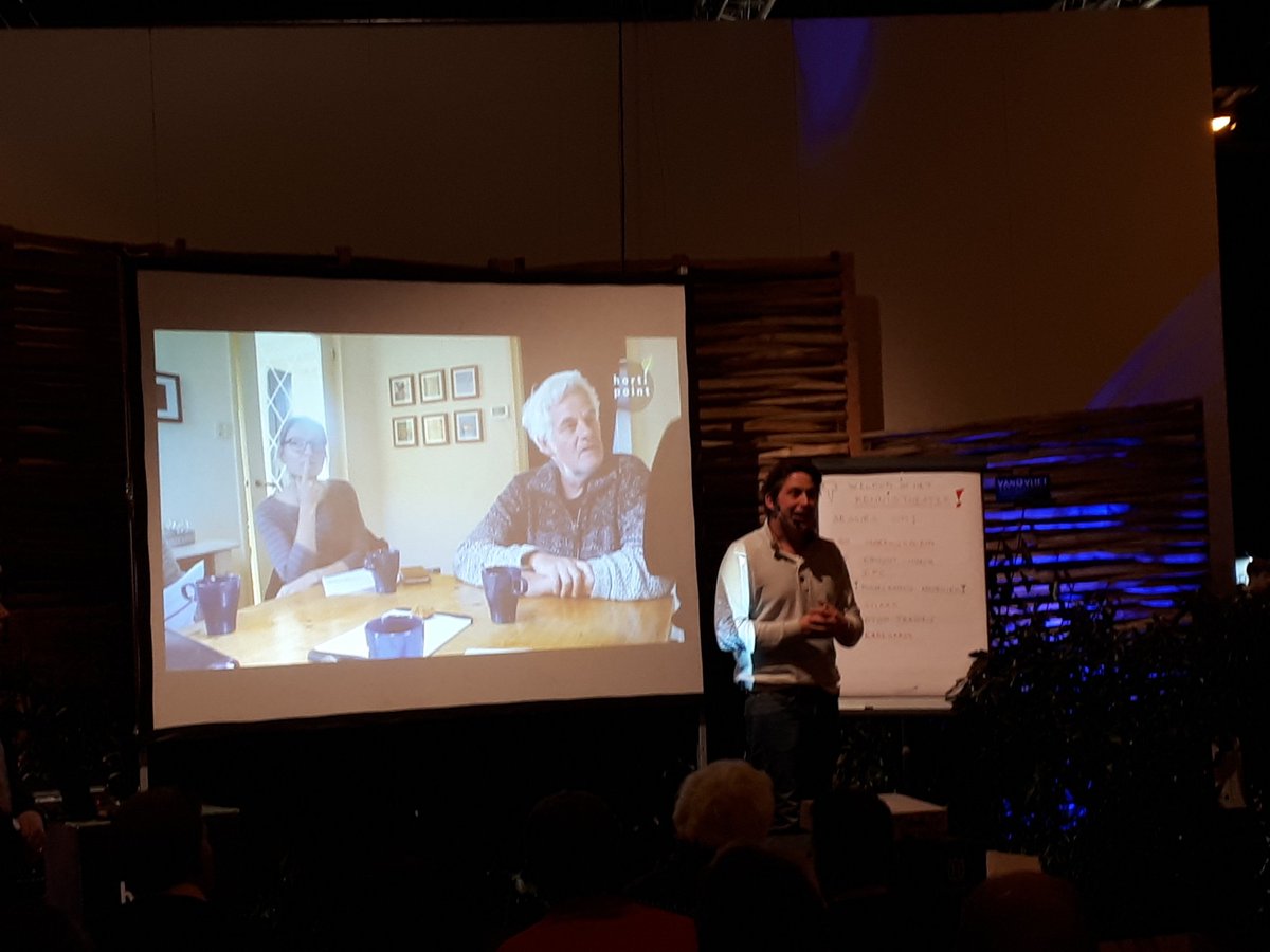 Hortipoint's tweet photo. De prijsuitreiking van de Duurzaamste hovenier van nederland! Op de @GS_EH met @LodewijkHoekstr @Innogreenvof en @Tuinenlandschap https://t.co/7J3IP9c4t9