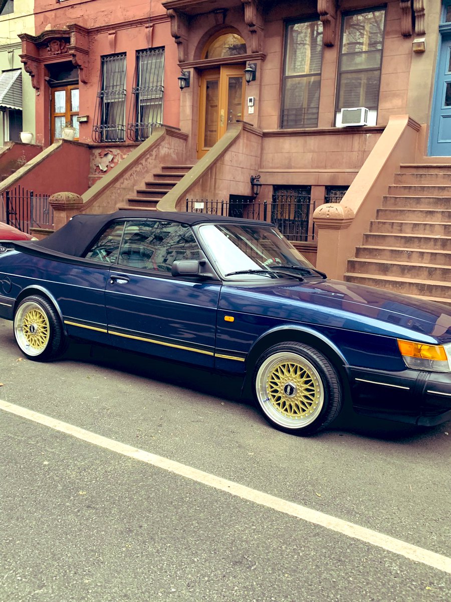 tommiedotjpg's tweet photo. BRO SOMEONE IN HARLEM IS SNAPPING. https://t.co/NdyLT1TxCJ