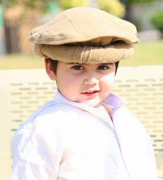 PeshawarX's tweet photo. Pashtun Beauty - Ma sha ALLAH ! 
#Pashtun #Pathan #PashtunBeauty #PathanBeauty #BeautifulPakistan https://t.co/QwaVvH7IEr