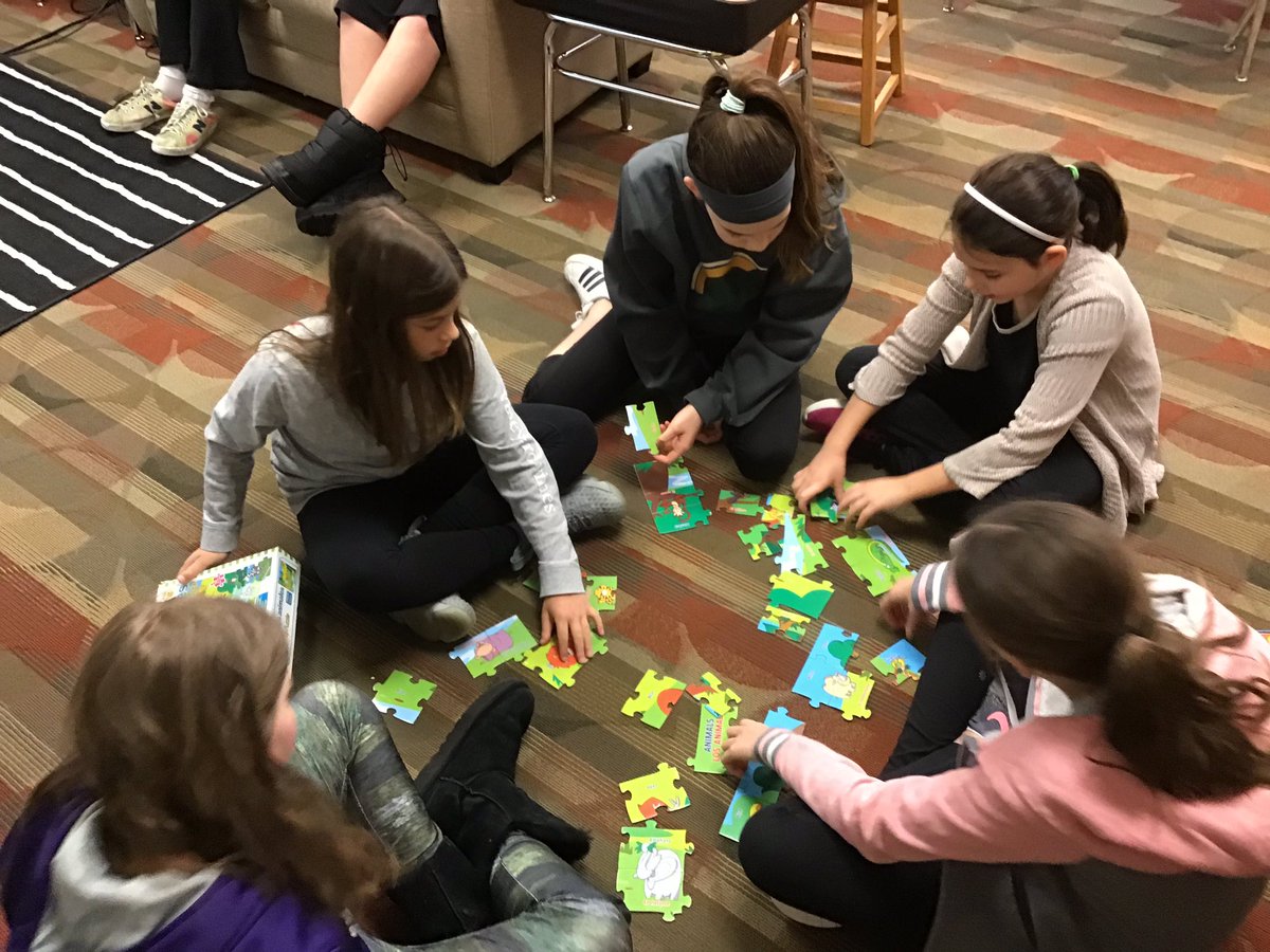 SenoraTurner28's tweet photo. 5th graders earned a free game day for their class reaching 1500 #classdojo points! Love that these girls chose to practice los animales by working together on a puzzle! @ClassDojo #innovate28 #tlc28 #EarlyLang #langchat #WednesdayWisdom #WednesdayMotivation https://t.co/iTAd9ZLG0n