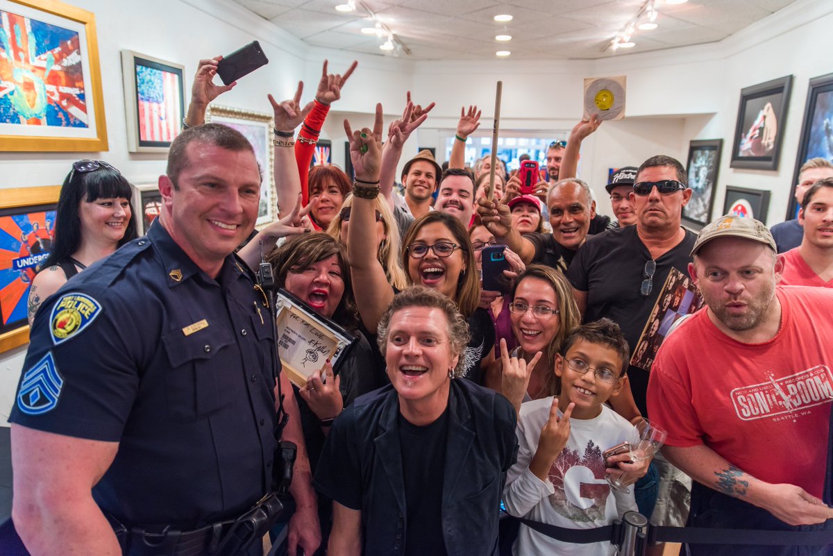 Soon to be Rock &amp; Roll Hall of Famer <a href="/rickallenlive/">Rick Allen</a> (of <a href="/DefLeppard/">Def Leppard</a>) recently joined us on the <a href="/DDMusicPodcast/">Dan and Dan</a>!

He's in town this weekend (tonight &amp; tomorrow) for two more art shows.

Learn more &amp; listen to our interview: soundcloud.com/ddmusicpodcast…