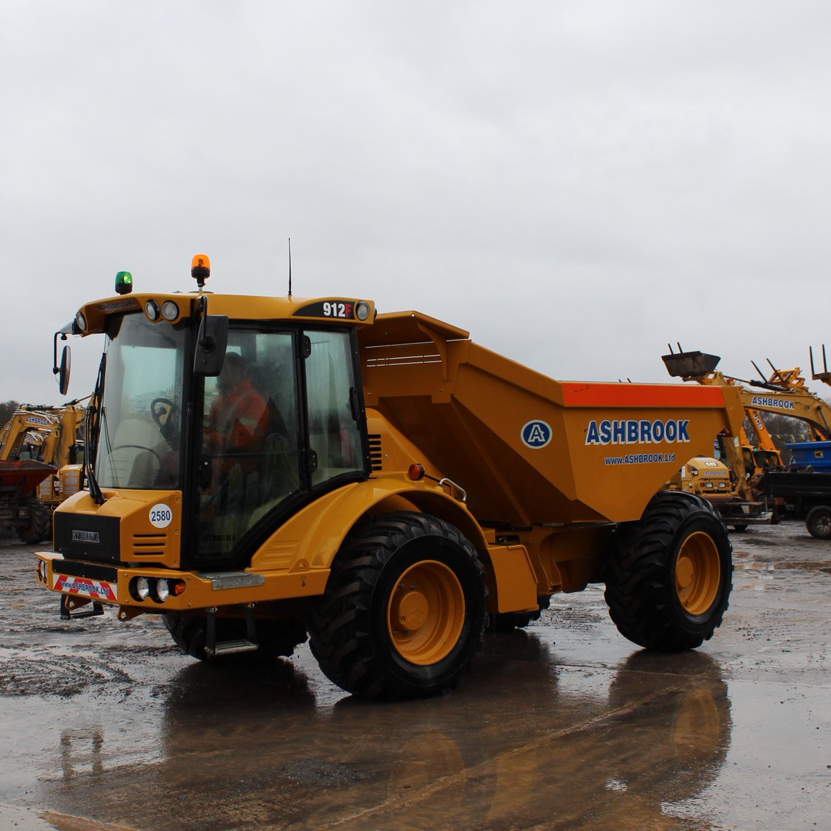 ashbrook_ltd's tweet photo. Looking for Dump Trucks? Hydrema 912F 12t, CAT 725C2 25t, and CAT 730C2 30t Ejector dump trucks available for nationwide delivery now via our depot network. For our full range please visit https://t.co/sbjCMJXKWt Please call 01260 270817
#CAT725 #CAT730 #HYDREMA #planthire https://t.co/Oh1Sb3YBIZ