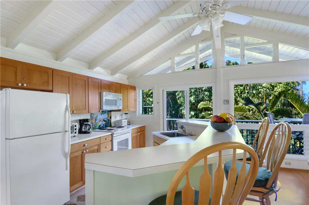 Wiki Wiki Wednesday! 🌴
Check out this oceanview 3 Bdrm 2 Bath Hanalei Beach Home! 
You'll hear the surf from every room in this spacious get-away next to Hanalei Bay on #Kauai! 
Come stay with us!
bit.ly/SunsetHale

#oceanview #vacationrental #hanaleibay #hawaii #vacation