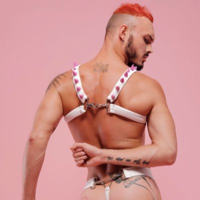 OnlyFansAsia's tweet photo. Do you know who he is? Find out here! 
https://t.co/c3aYDotOYn
#OnlyFans #Referral #Earnmoney #Earn #OnlyFansAsia #influencers #YujenJP https://t.co/UATKCKsksX