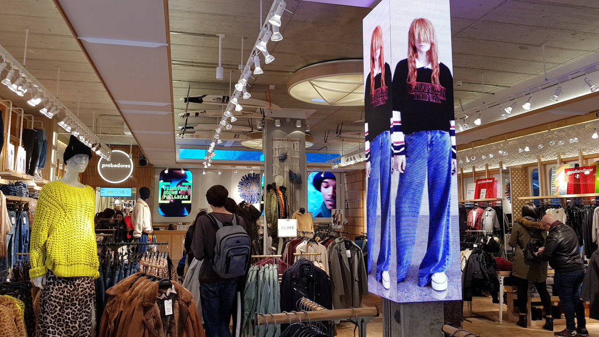 roiiglesias's tweet photo. Aquí parte de nuestra visión sobre cómo evolucionan las tiendas físicas y en qué estamos ayudando al retail a innovar

La tienda del futuro, por @Altaboxnet 
 https://t.co/csjWHRau65 #retail #omnichannel #digitalsignage #AI https://t.co/NQQBbzKUPT