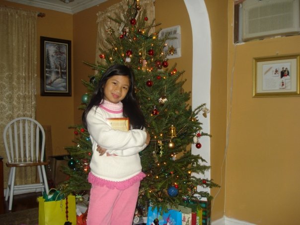 DJNikkiJ's tweet photo. 2009 ➡ 2019  Christmas to 3 Kings I looked like a baby and now I just look like what happened to the time ? #10yearchallenge 10 years of me being confused af lol. glow up? https://t.co/uAdONp6ODz