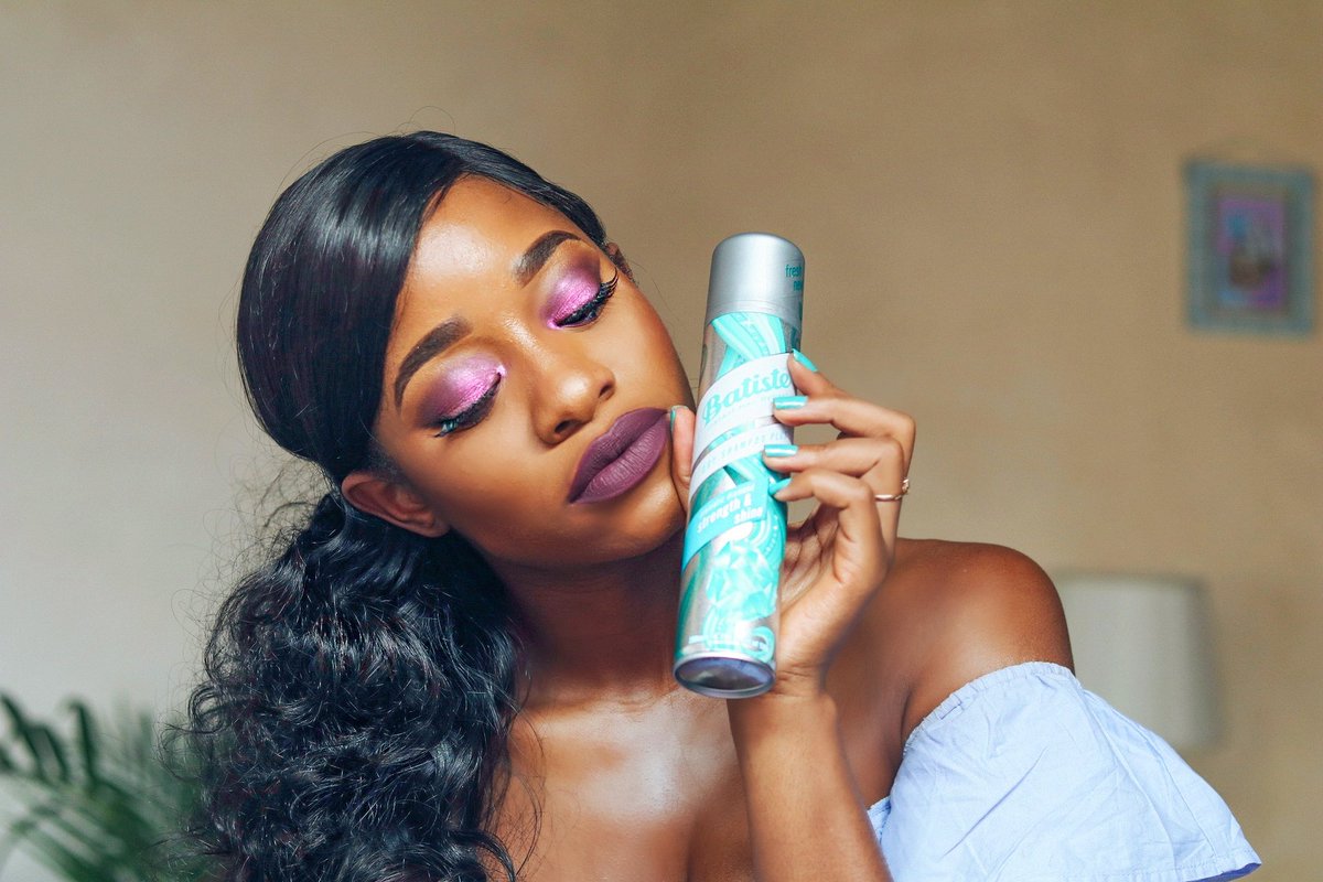 BisousGhislaine's tweet photo. If you on the go, on location at a festival or you just dont have time for that intense wash day. I would suggest @BatisteHair dry shampoo for your hair, here is an informative tutorial. https://t.co/UOIUhnE3k6 https://t.co/1Ci11U18y9