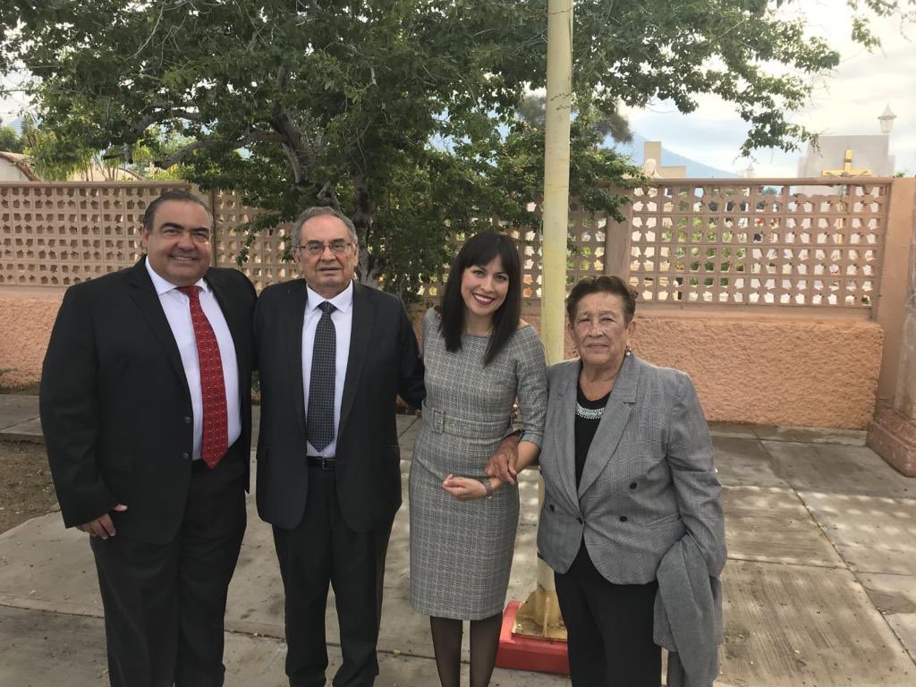 Los diputados constituyentes, María Luisa Salcedo Morales y Eligio Soto López con la diputada Milena Quiroga y el diputado Carlos José Van Wormer recordando a los constituyentes fallecidos: Armando Aguilar Paniagua, Armando Santiesteban Cota, Fernando Cota Sandez y Manuel Davis