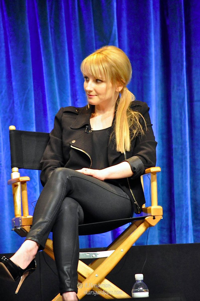 Rauch legs melissa Melissa Rauch's