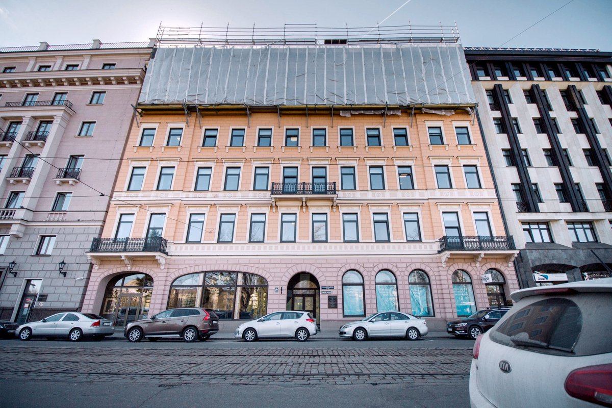 KnowhowRealty's tweet image. Pilsēta: Rīga
Vieta: Vecrīga
Iela: Aspazijas bulvāris 20
Platība: 12kv.m
Stāvs: 3/6 (lifts)
Cena: 439EUR + PVN. Komisijas maksa aģentam par starpniecības pakalpojumiem nav jāmaksā.
Aģents: Oskars Zariņš
Tālrunis: +371 29957111