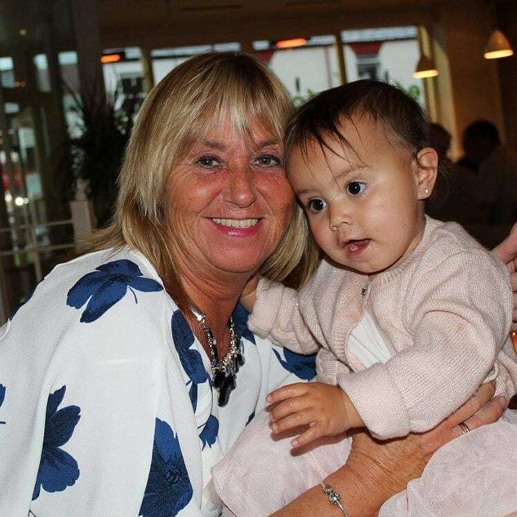 leighjournal's tweet photo. Lesley was first diagnosed with cancer two years ago
https://t.co/zUWkhlS6vz https://t.co/r7v3WEYUlj