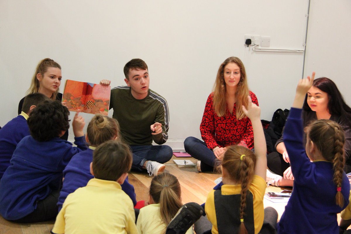 rachelalmost's tweet photo. From intergenerational practice to internal communications - hear Lucy from @UniofNewcastle's experience of working with @7Stories on @NUSUGoVolunteer's Career Development Module and @NCL_Geography's @GeoGenGen workshops on the Vital North Partnership blog https://t.co/ZluyXQh8Wx https://t.co/qLwNNlmZzd