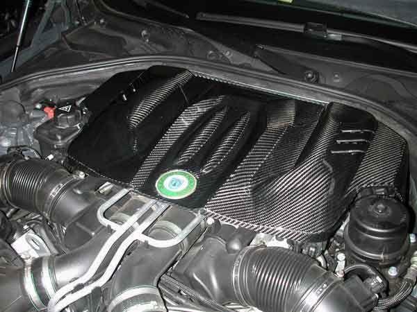 RacDyn_NA's tweet image. #RacingDynamics Carbon Fiber Engine Cover for BMW M5 F10/M6, F12, F13 2011+ w/S63 motor. Dry process for weight &amp;amp; strength. We can now improve your engine compartment with our carbon fiber engine cover. Read More buff.ly/2xAamgV $550 Wholesale inquiries 
#m5 #m5f10 #m6