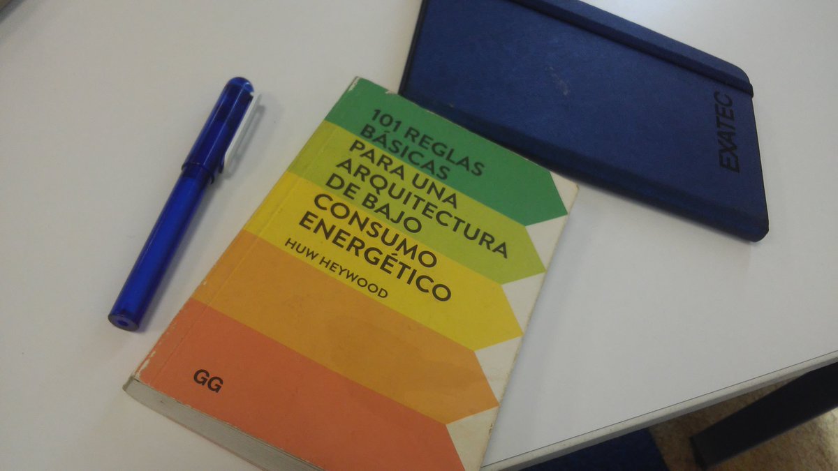 Itoemmx's tweet photo. RECOMENDACIÓN 2019:

Continuemos este inicio de año inspirándonos a crear fantásticos proyectos:

H. Heywood, 101 Rules of Thumb for Low Energy Architecture

#architecture #sustainable #design https://t.co/yJIsg2XffA