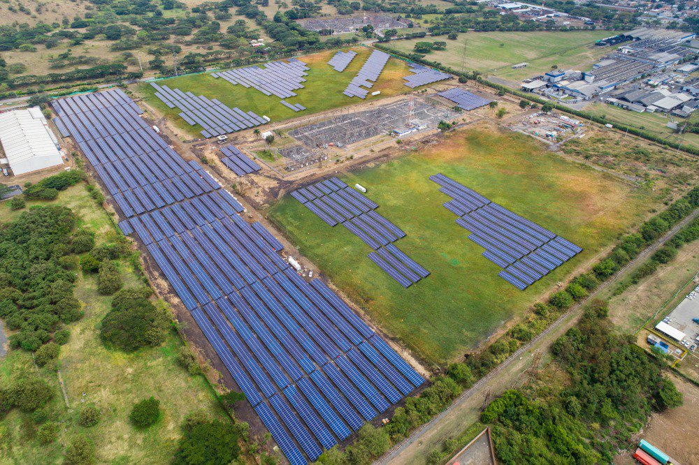 pvmagespana's tweet photo. #Centralesfotovoltaicas #grandesplantas Empresas españolas en LatAm: Diverxia https://t.co/1XVDMiGoNP https://t.co/wgnn5CmgxT