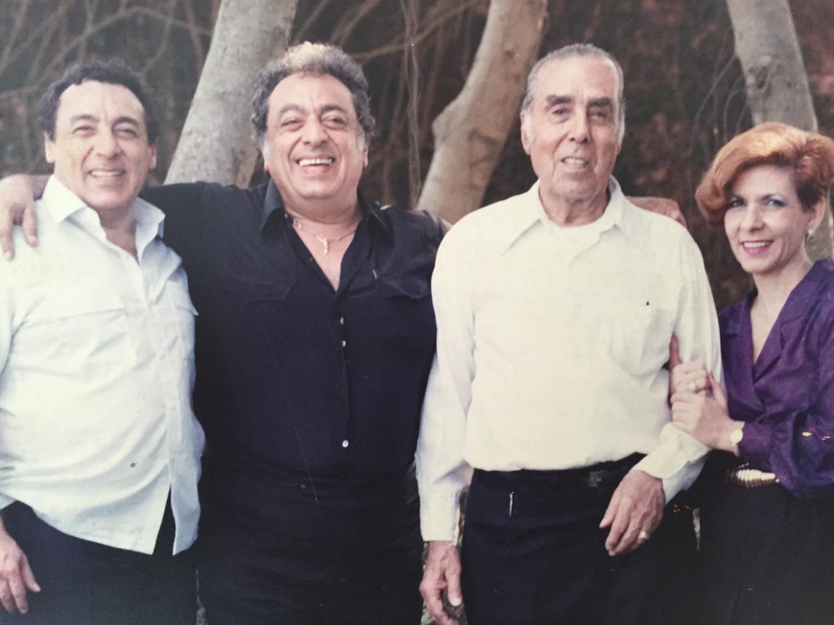 wbcmoro's tweet photo. Hoy, a 5 años de la partida de mi papá, Don José, comparto esta serie de imágenes, para recordarlo, honrarlo y enviarle una sonrisa  al cielo ! https://t.co/kkCFAoAFs5