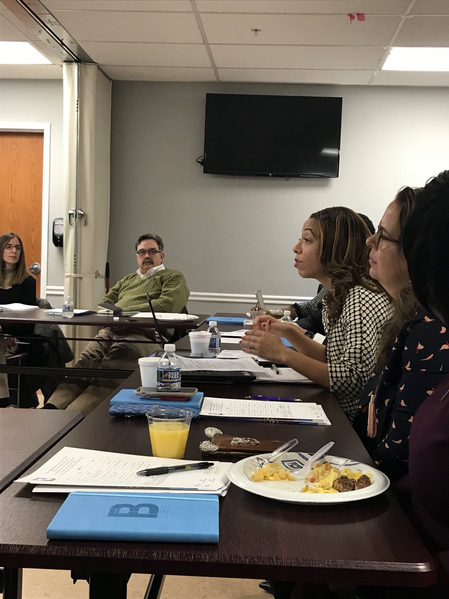 laura_flamm's tweet photo. Know a small business owner who wants to work ON their business - not just IN their business? Nominations now open for the #FutureBaltimore Incubator Without Walls! https://t.co/H7hSF3W5cA