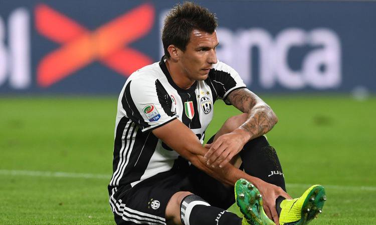 🏳🏴#SuperMario 💪#NoGood😔
We miss you !😢#Mandzukic😍