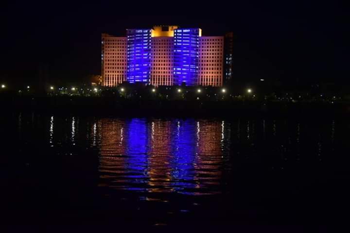 svphospital's tweet photo. SVP is lit up for grand welcome of Hon’ble PM Shri Narendra Modiji..
@PMOIndia @narendramodi @CMOGuj @vnehra @Kuldeeparyaias @ashishamc @ibijalpatel 
#svphospital #HealthCareForAll https://t.co/ENNCYwZZFd