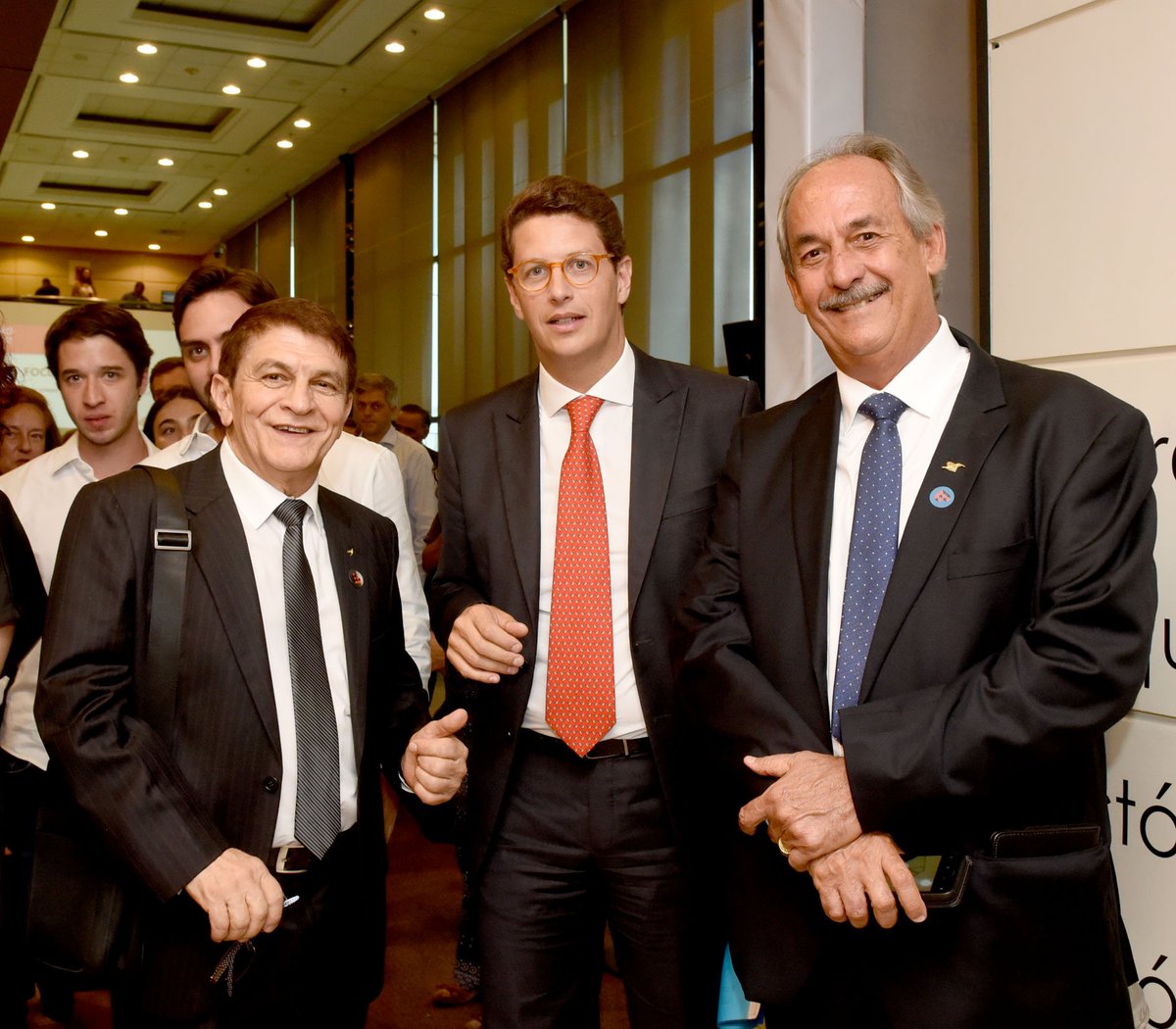 crecisergipe's tweet photo. Veja como foi o 1º Encontro Política Olho no Olho, promovido pelo Secovi SP, na última segunda-feira (14). O presidente do Creci Sergipe, Sérgio Sobral, esteve presente, e ouviu as metas do ministro Ricardo Salles em benefício do segmento imobiliário. https://t.co/w1qPyTXRaU https://t.co/P9C0qN2W2Q