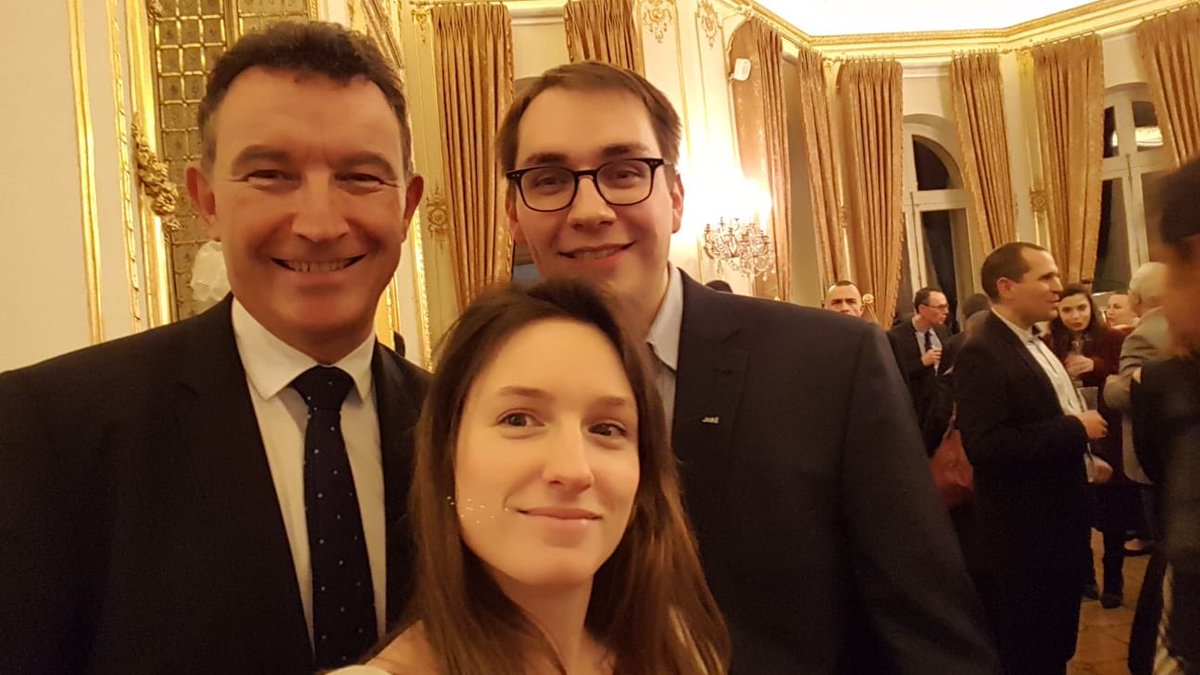 Notre président <a href="/Sylv1Letellier/">Sylv1 Letellier</a> &amp; notre secrétaire Marie Haingue ont représenté notre <a href="/JCE_Epernay/">JCE Epernay</a> aux vœux du maire Franck Leroy. L’occasion d’échanger sur les actions prévues cette année ds les magnifiques salons de l’hôtel de <a href="/villeepernay/">Ville d'Epernay</a>. <a href="/JCE_France/">jce_france</a> #jce_france #jce_epernay