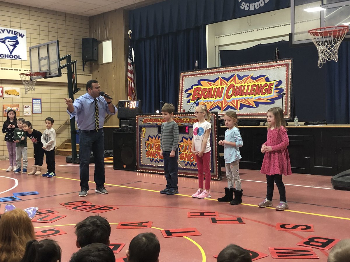 CusterC36's tweet photo. Amazing Game Show Assembly today! @BayviewParents @BayviewESchool https://t.co/pBImpvGcQY