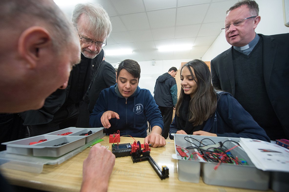 catholicEW's tweet photo. #picturesoftheday from Joining the pupils and staff at the Sisters of Nazareth High School #hlc19 https://t.co/qMUaLpDJaA
