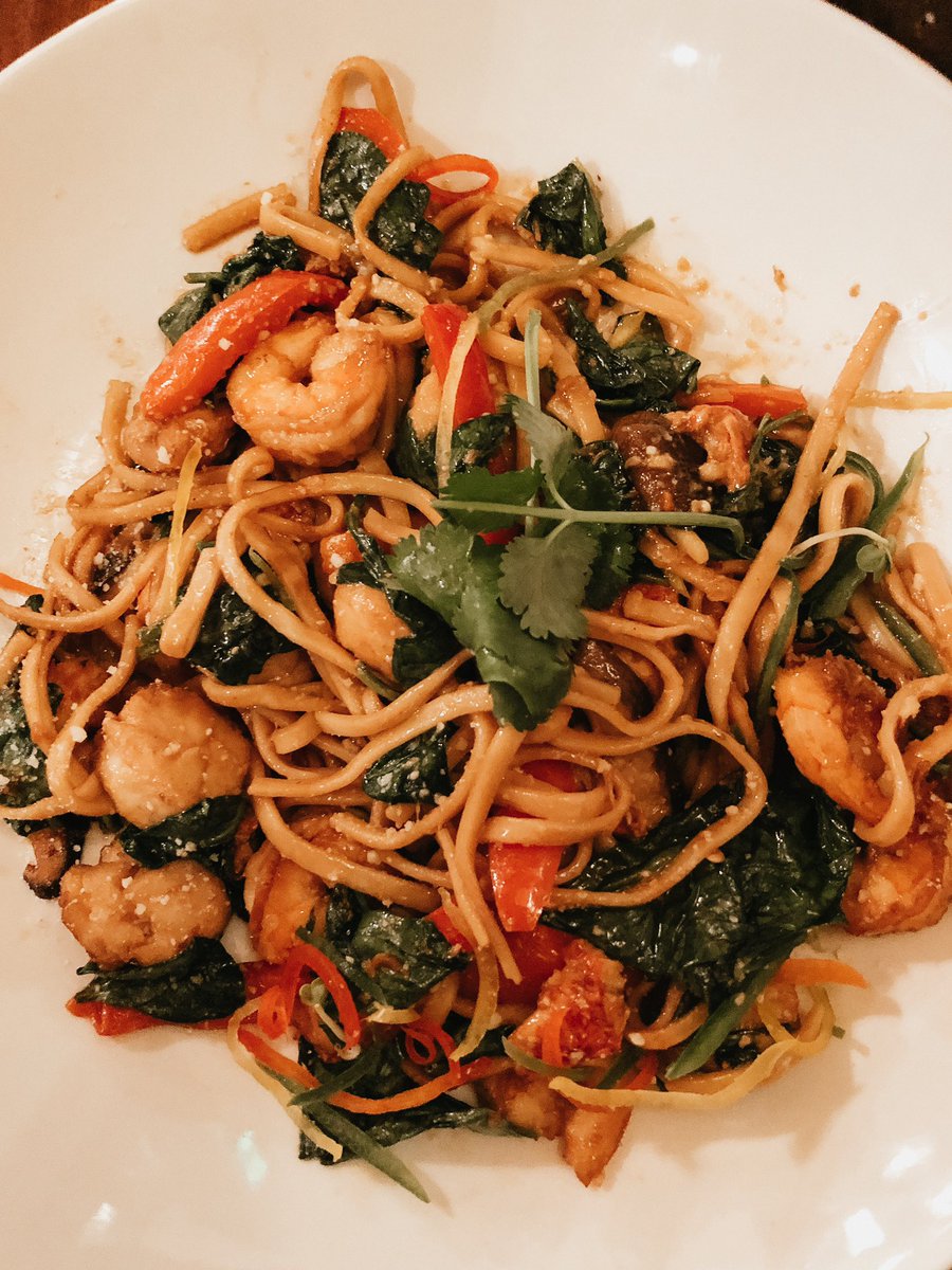 samhetterich's tweet image. Dinner &amp;amp; Drinks 🍹