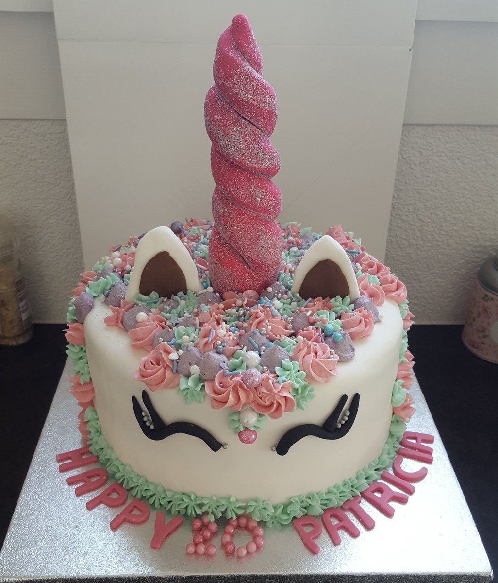 Shabbyandcake's tweet photo. 🦄🦄Das erste Einhorn im 2019 ist geboren🦄🦄
🦄Shabby&amp;Cupcakes wünscht happy 20. Birthday liebe Patricia!🦄
💞Herzlichen Dank für den tollen Auftrag💞
#shabbyandcupcakes #unicorncake #cake #birthdaycake https://t.co/dD7wpQVMvU