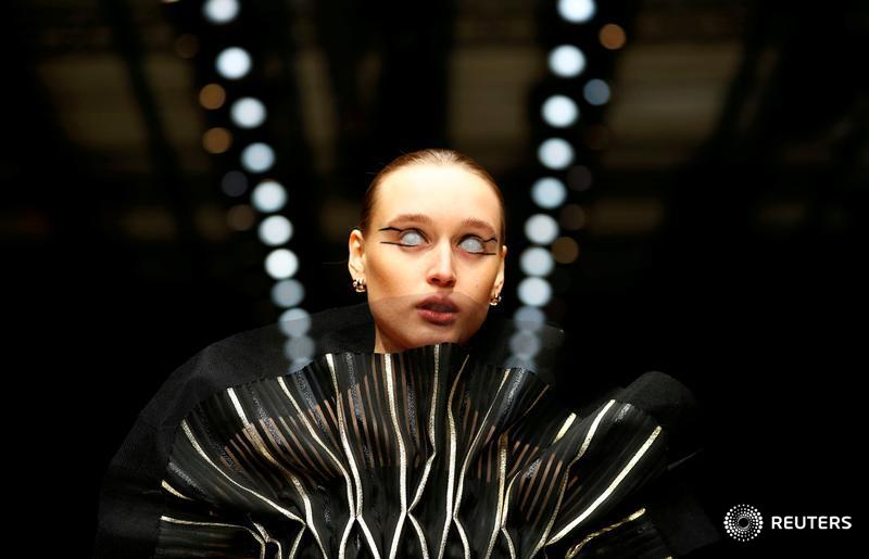 A model presents a creation by Irene Luft during Berlin Fashion Week, and more photos of the day: https://reut.rs/2RP3EzL 📷 Fabrizio Bensch