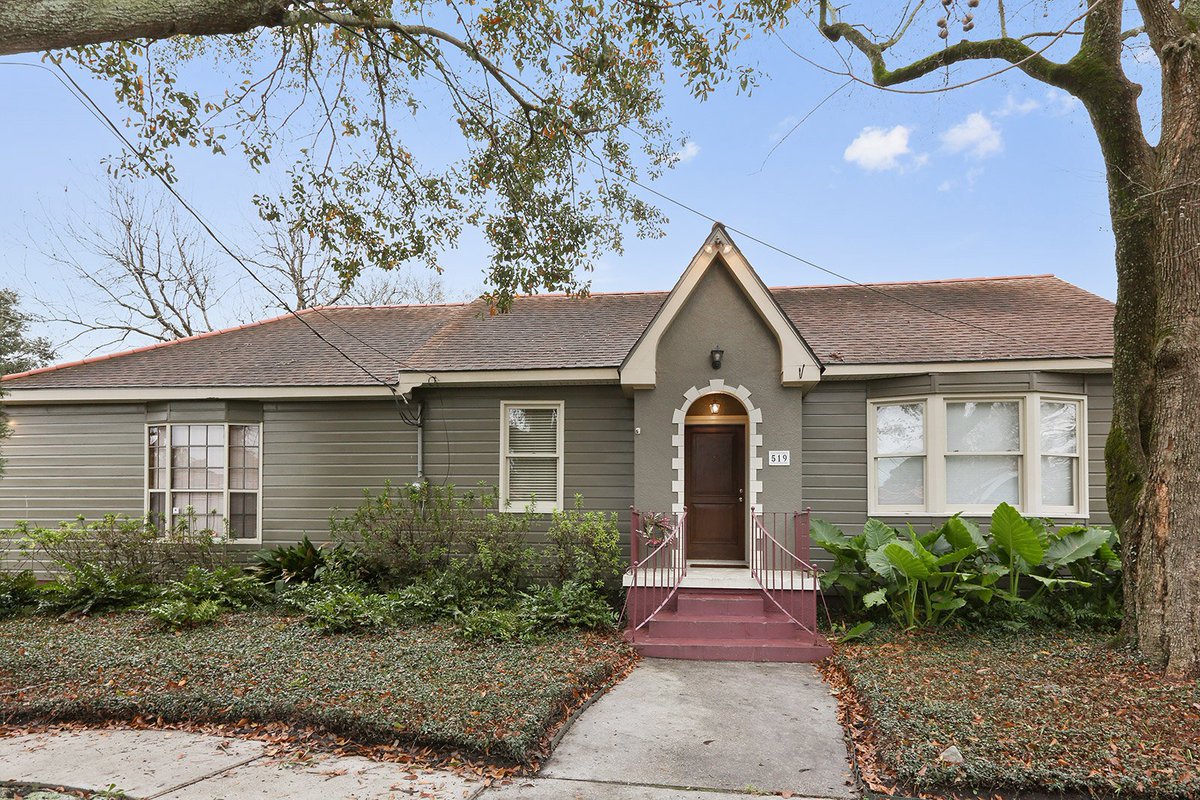 A Paradise of a Home in Metairie La 519 Athania waiting for YOU!