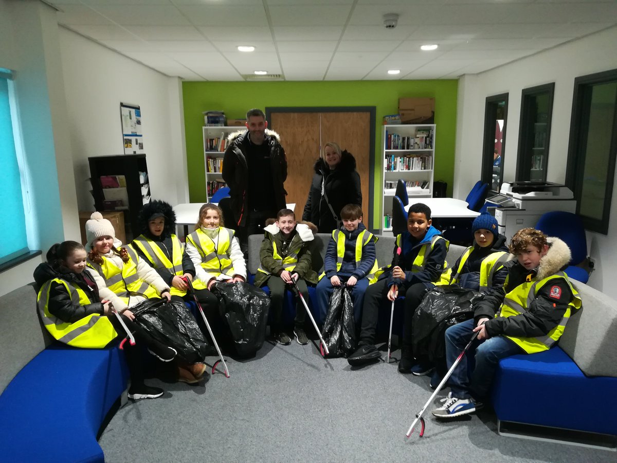 efc_bluemile's tweet photo. Thank you to @OliPrimary for cleaning our #BlueMile as the #SweeperZone at the weekend! https://t.co/aPxtMfhP9a