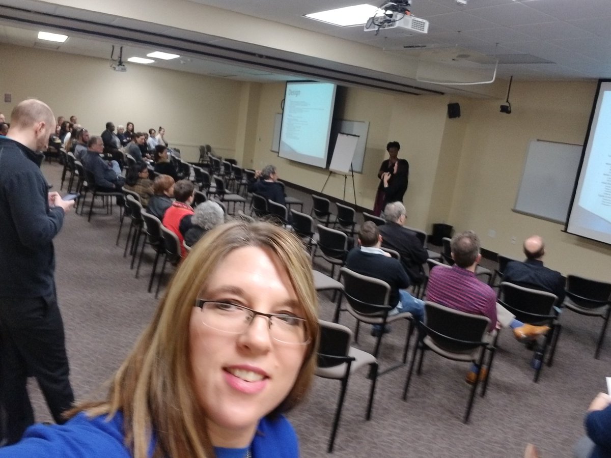 Rebecca_Joy_M7's tweet photo. AI Connection/Entry PD Session Underway for Return Week!
#MVCReturnWeek @MVConline @dcccd @MVCTandL @JoeCollier65 https://t.co/2lzb7OavxL