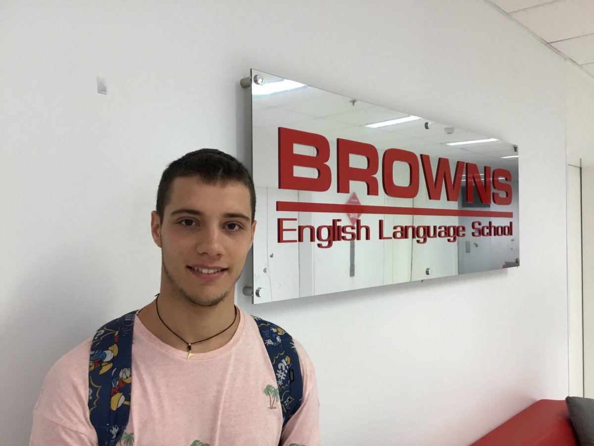 GStudyIta's tweet image. Welcome to Brisbane ALESSIO🐨🇦🇺👍!
Eccolo il suo primo giorno di scuola da Browns, dove ha da poco iniziato il suo corso di inglese per prepararsi a tutte le opportunità che lo attendono #DownUnder bit.ly/2svLiW5

#GoStudyLegends #GoStudyStudents