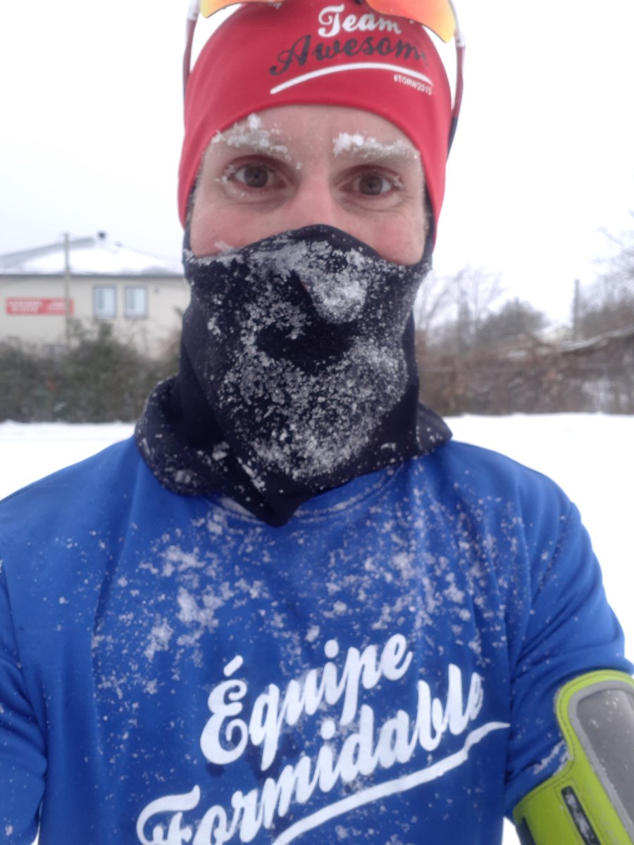 AndreMollema's tweet photo. Tip/reminder to all runners: Always consult updated weather bulletins prior to going out for your run.
Left my place for a 19k; got caught in a whiteout snowstorm that briefly went through the region this AM.
#BePrepared #ExtraLayers #CarryACellPhone #CallAFriend
Tks @DonDiego_89 https://t.co/UaZtKhDG5d