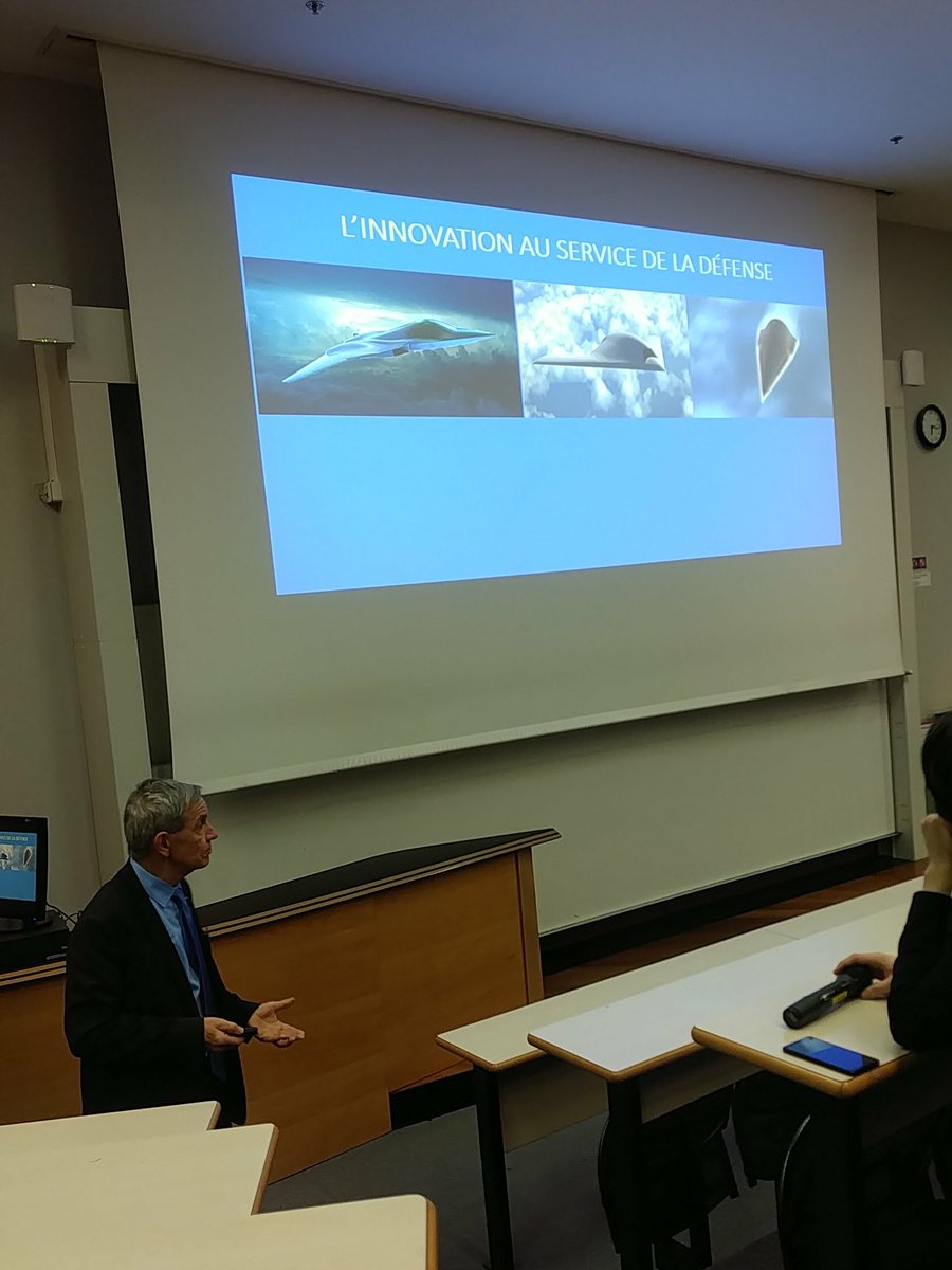 LeoFlyPULV's tweet photo. C'est maintenant et c'est organisé par LéoFly : le général Jean Paul Paloméros, ancien chef d'état major de l'armée de l'air française, nous parle de l'innovation au service de la défense !

Un grand merci a lui https://t.co/ufPPjauztr