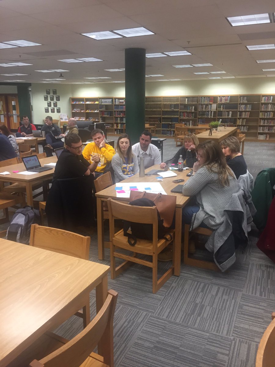 AdamHatcherGW's tweet photo. Greenwood, Central/GIHS, East, and South presenting during the Social Studies PLC day! #WCPSPLC https://t.co/eA5nmjnenQ