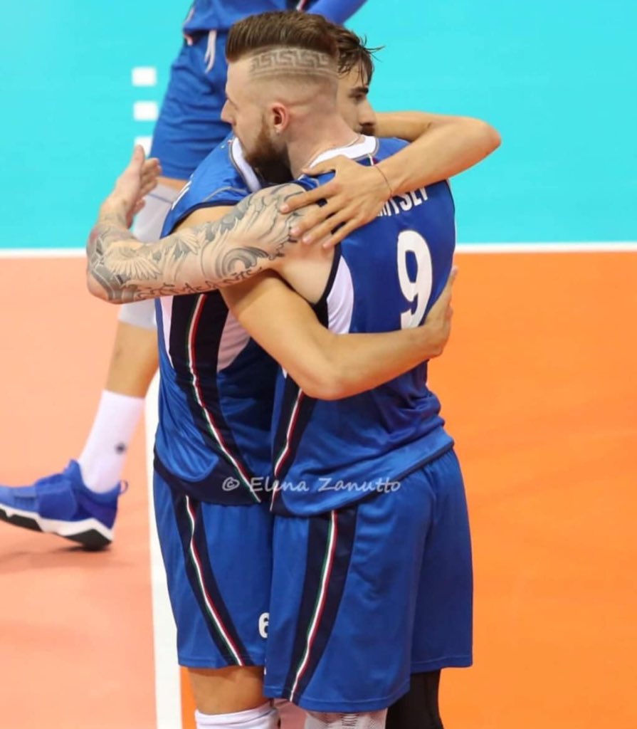 PasaEnVoley's tweet photo. Perdón por haber dejado un poco abandonada la cuenta, aquí unos fondos para recompensar! https://t.co/NOCPxiJbyI