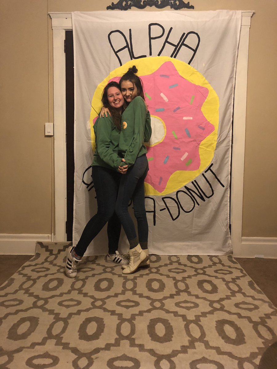ashleyvinson98's tweet photo. #WhyAlphaGamWednesday I found my home away from home where not only I could be myself, but I have a support system that always helps me become a stronger, empowered woman as well as lifelong friendships/sisters I will cherish forever ❤️💛💚
@alphagamEMU @alphagammadelta https://t.co/BBouGytHsk