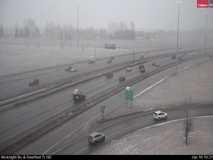 NewsRadioCGY's tweet photo. REMINDER: turn vehicle lights on. #Fog still blankets #yyc.  #lightupthatrear #yycfog #eerieyyc #yyctraffic #yycroads https://t.co/a6pwj0N14p