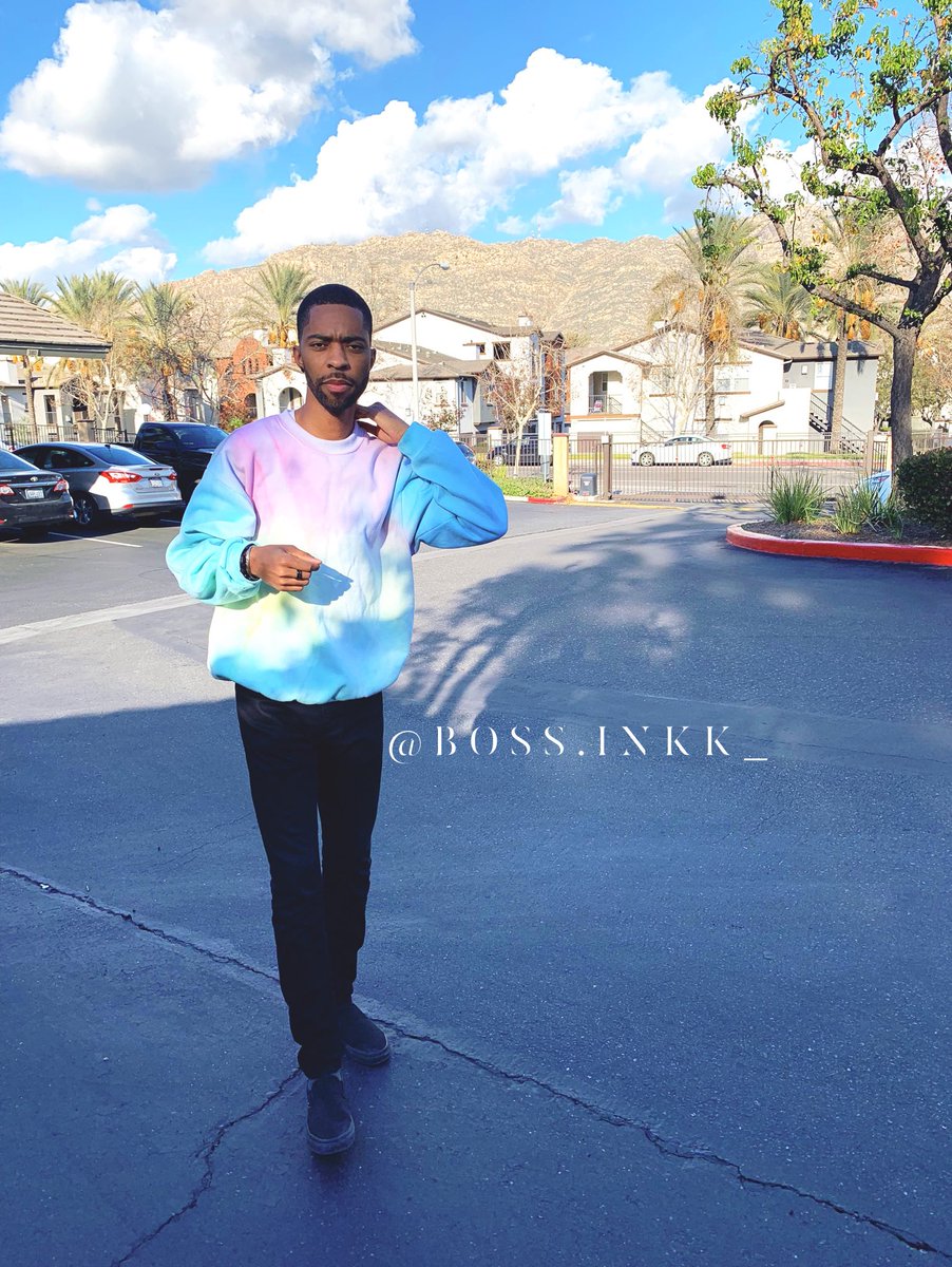 bossinkk's tweet photo. What do you think about our "CandyМan" 📸sweater ⁉️‼️
•Limited time only•
#Bossinkk #Clothing #WinterFashion #TieDye #WinterVibes #ItsAVibe #TieDyeSweater #CandyMan #CustomCreation #CustomClothing #MultiColor #StrongAndYoung #LAfashion #MiamiFashion #Influencer #StyledByKiing https://t.co/as35U5k1U1