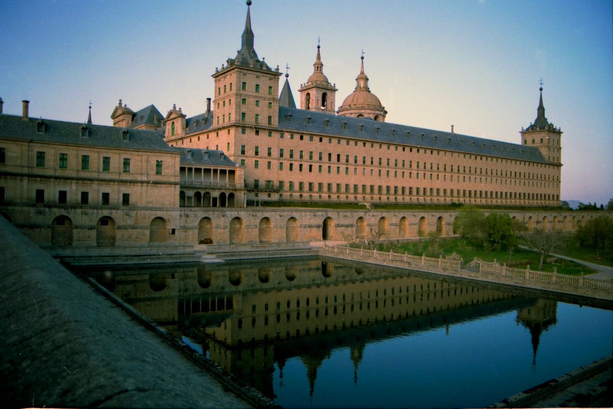 WorldModelUN's tweet image. We are excited to announce that this year's in-conference trip will be to the Royal Monastery of San Lorenzo de El Escorial. There are 200 spots on the historical train, so reserve your spot on MyMUN now!

For more information, please visit our website: worldmun.org/inconference-t…