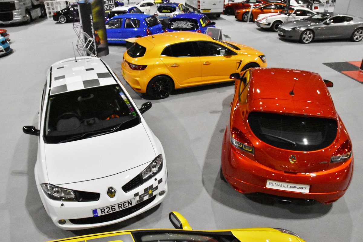 Fanatical_Andy's tweet photo. Fantastic couple of pics of my @RenaultSport @RenaultSportUK Cup-S and the new Megane R.S. 280 at the weekend 👌🏻 Pics taken by @Gazeratti on our @rensportclub stand at @Autosport_Show at the weekend. https://t.co/xpW62ZR96Z