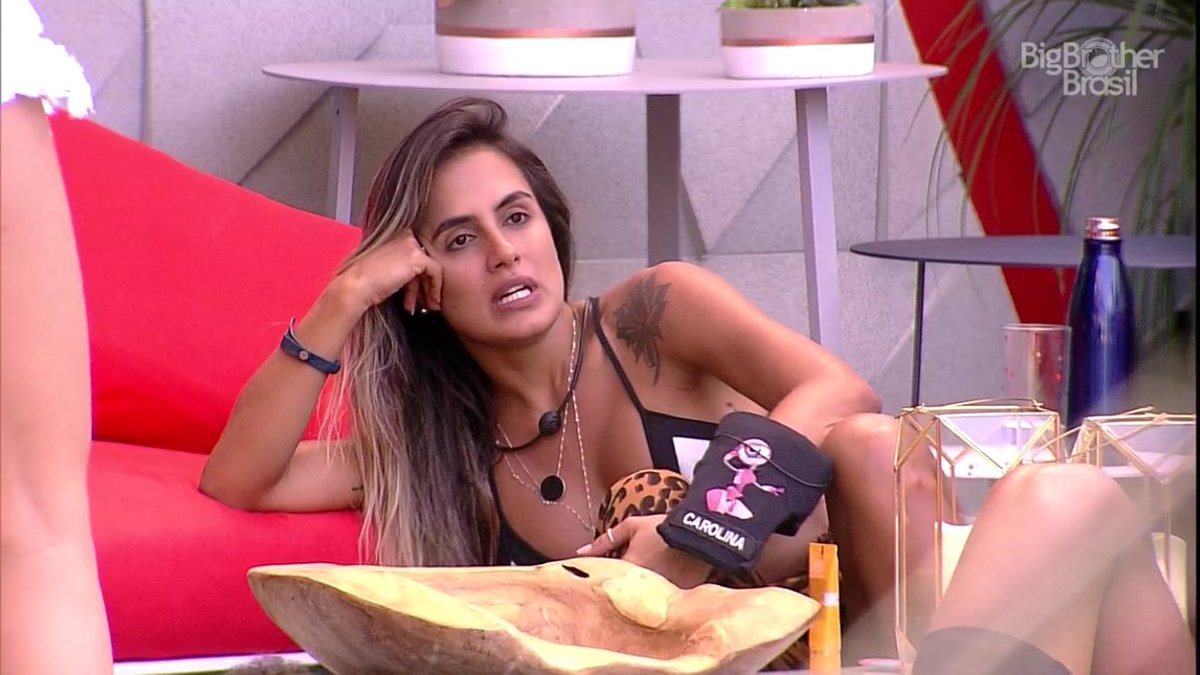 carolpeixinho's tweet photo. Mais é muito meu nenê mesmo. Coisa mais linda gente ! #TeamPeixinho #BBB19 https://t.co/9ZNcsKIDV5
